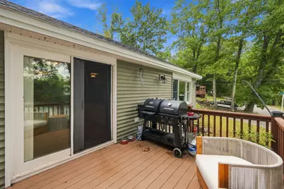 39 Lakeview Dr, Leominster, MA 01453 - Photo 6