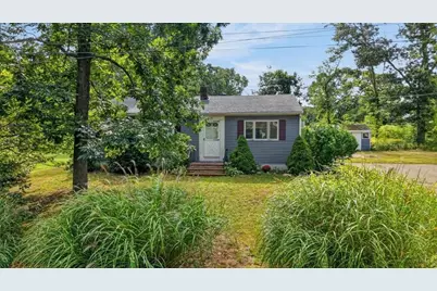 21 Timothy St, Fairhaven, MA 02719 - Photo 2