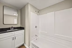 7 Maxwell St, Taunton, MA 02780 - Photo 14