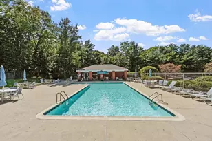 487 Place Ln, Woburn, MA 01801 - Photo 4