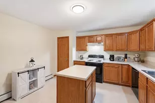 36 Ludlow Rd, Chicopee, MA 01020 - Photo 8