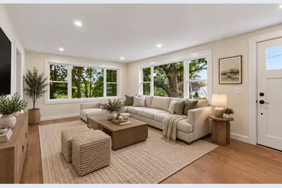186 Pleasant St, Lunenburg, MA 01462 - Photo 8