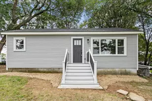 186 Pleasant St, Lunenburg, MA 01462 - Photo 1