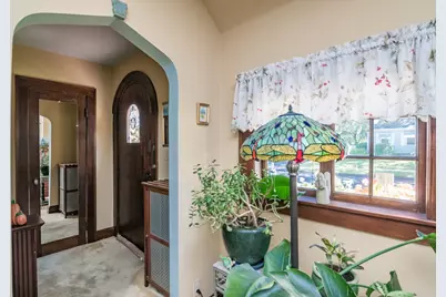 134 Eddywood St, Springfield, MA 01118 - Photo 4