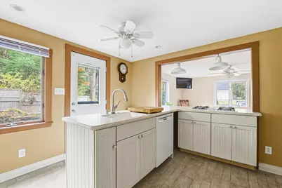 6 Ledgeville Ave, Foxboro, MA 02035 - Photo 10