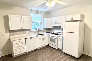 483 Shirley St, Winthrop, MA 02152 - Photo 2