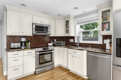 92 Hawthorn, Westwood, MA 02090 - Photo 8