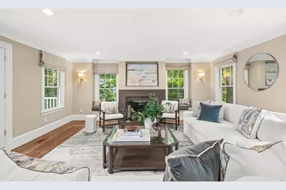 8 Tennyson Rd, Wellesley, MA 02481 - Photo 8