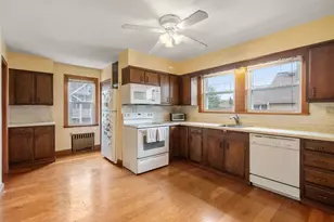 35 Trapelo St, Boston, MA 02135 - Photo 14