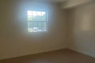 105 Oak Ln, Brockton, MA 02301 - Photo 10