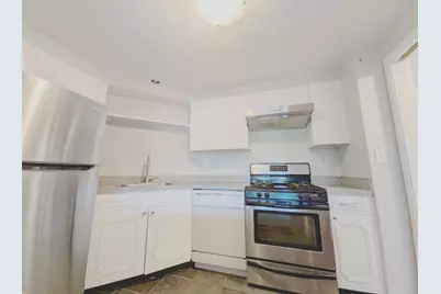 22 Chestnut Pl #306, Brookline, MA 02445 - Photo 4