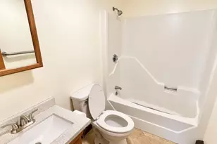 34 Dorchester St, Worcester, MA 01610 - Photo 20