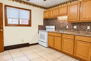 34 Dorchester St, Worcester, MA 01610 - Photo 8