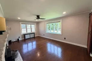 860 Pleasant St, Worcester, MA 01602 - Photo 4