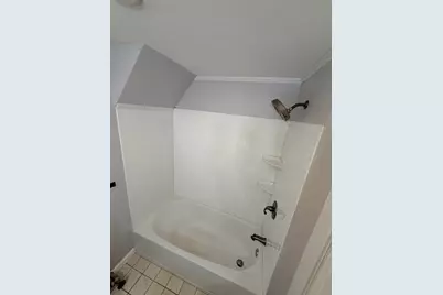 860 Pleasant St, Worcester, MA 01602 - Photo 16