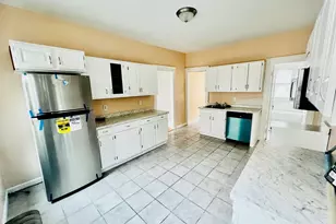 32 Woodford St, Worcester, MA 01604 - Photo 4