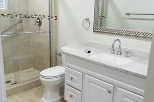 32 Woodford St, Worcester, MA 01604 - Photo 6