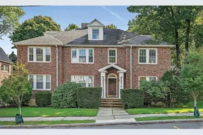 54 Crosby Rd #2, Newton, MA 02467 - Photo 2