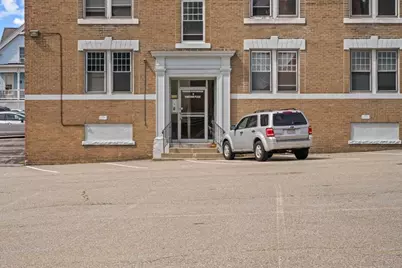 6 Chatham Pl #8, Worcester, MA 01609 - Photo 2