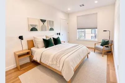 267 Old Colony Ave. #402, Boston, MA 02127 - Photo 4