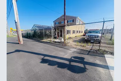 46 Rockdale Ave, New Bedford, MA 02740 - Photo 2