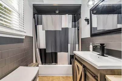 100 Clover St, Worcester, MA 01603 - Photo 18