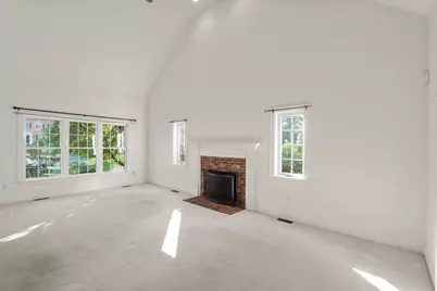 34 Laurelwood Dr, Worcester, MA 01605 - Photo 12