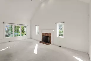 34 Laurelwood Dr, Worcester, MA 01605 - Photo 12