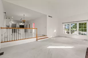 34 Laurelwood Dr, Worcester, MA 01605 - Photo 8