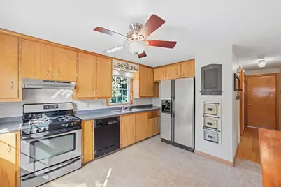 158 Telegraph Ave, Chicopee, MA 01020 - Photo 8