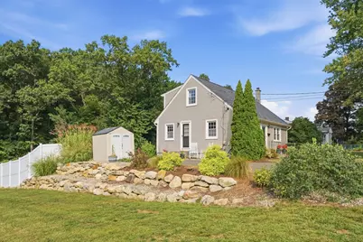 158 Telegraph Ave, Chicopee, MA 01020 - Photo 2