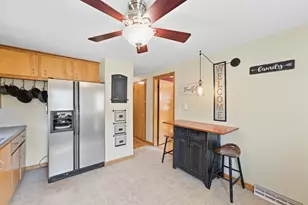 158 Telegraph Ave, Chicopee, MA 01020 - Photo 10
