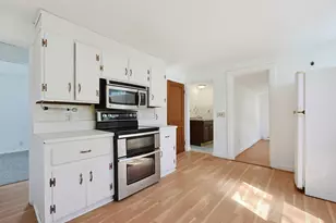 28 Monroe St, Norwood, MA 02062 - Photo 2