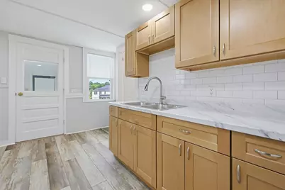 87 West St, Milford, MA 01757 - Photo 18