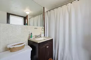 87 West St, Milford, MA 01757 - Photo 16