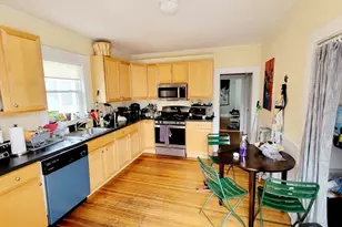 31 Leonard St, Somerville, MA 02144 - Photo 1
