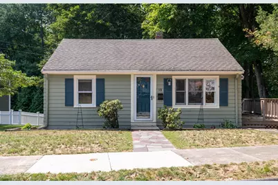 19 Penny Lane, Stoneham, MA 02180 - Photo 2