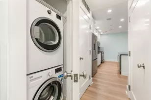 518 E 6th St, Boston, MA 02127 - Photo 26