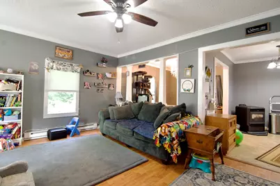 35 Thayer Ave, Springfield, MA 01108 - Photo 6
