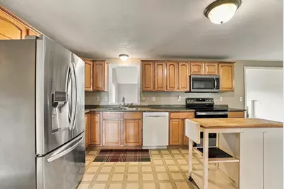 21 Lyons Rd, Dudley, MA 01571 - Photo 10