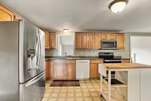 21 Lyons Rd, Dudley, MA 01571 - Photo 10