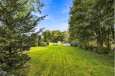 21 Lyons Rd, Dudley, MA 01571 - Photo 36