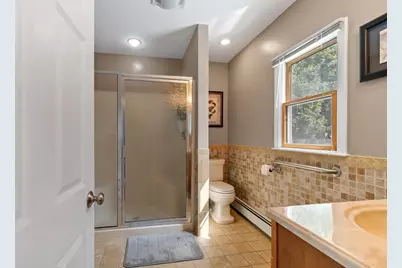 102 Narragansett Rd, Quincy, MA 02169 - Photo 16