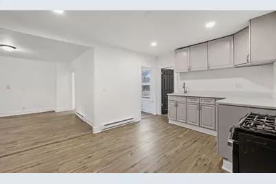 41 Prospect St, North Adams, MA 01247 - Photo 14