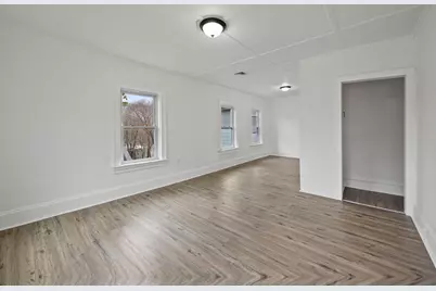 41 Prospect St, North Adams, MA 01247 - Photo 24