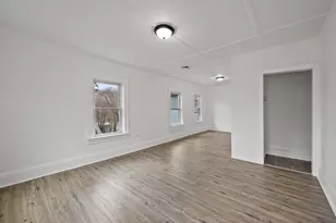 41 Prospect St, North Adams, MA 01247 - Photo 24