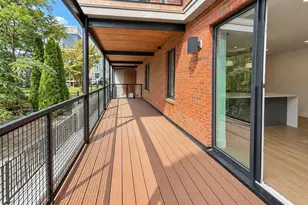 804 E 7th St, Boston, MA 02127 - Photo 4