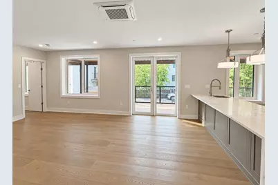 804 E 7th Street #203, Boston, MA 02127 - Photo 6