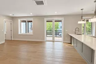 804 E 7th St, Boston, MA 02127 - Photo 6