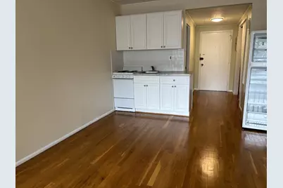 22 Chestnut Pl #M4, Brookline, MA 02445 - Photo 2